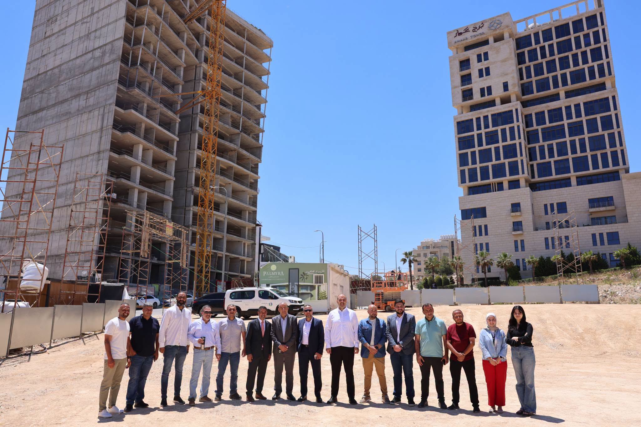 بلدية البيرة تطلع على التحضيرات النهائية لخيمة 